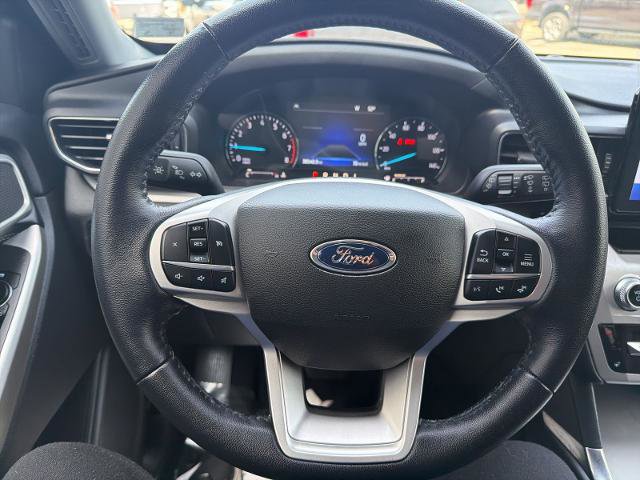 Certified 2022 Ford Explorer XLT w/ Equipment Group 202A AWD/4WD image 18