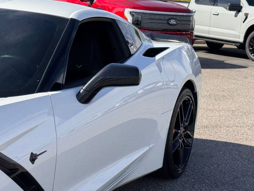 Used 2017 Chevrolet Corvette Stingray Coupe image 9