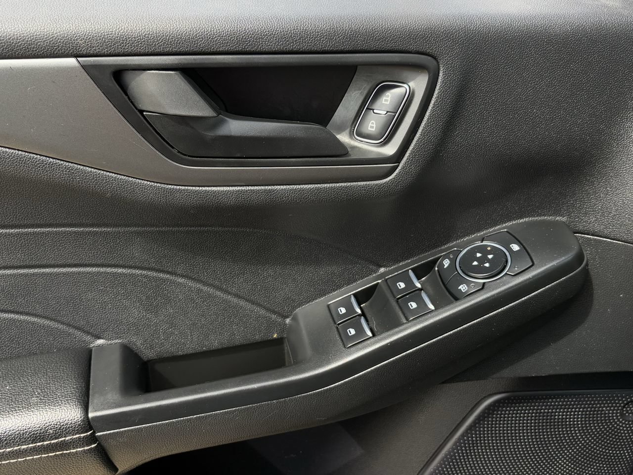 Certified 2024 Ford Escape Active FWD image 23
