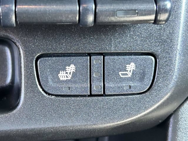 Used 2021 Chevrolet Colorado Z71 w/ Safety Package AWD/4WD image 26