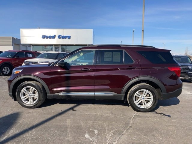 Certified 2022 Ford Explorer XLT w/ Equipment Group 202A image 6