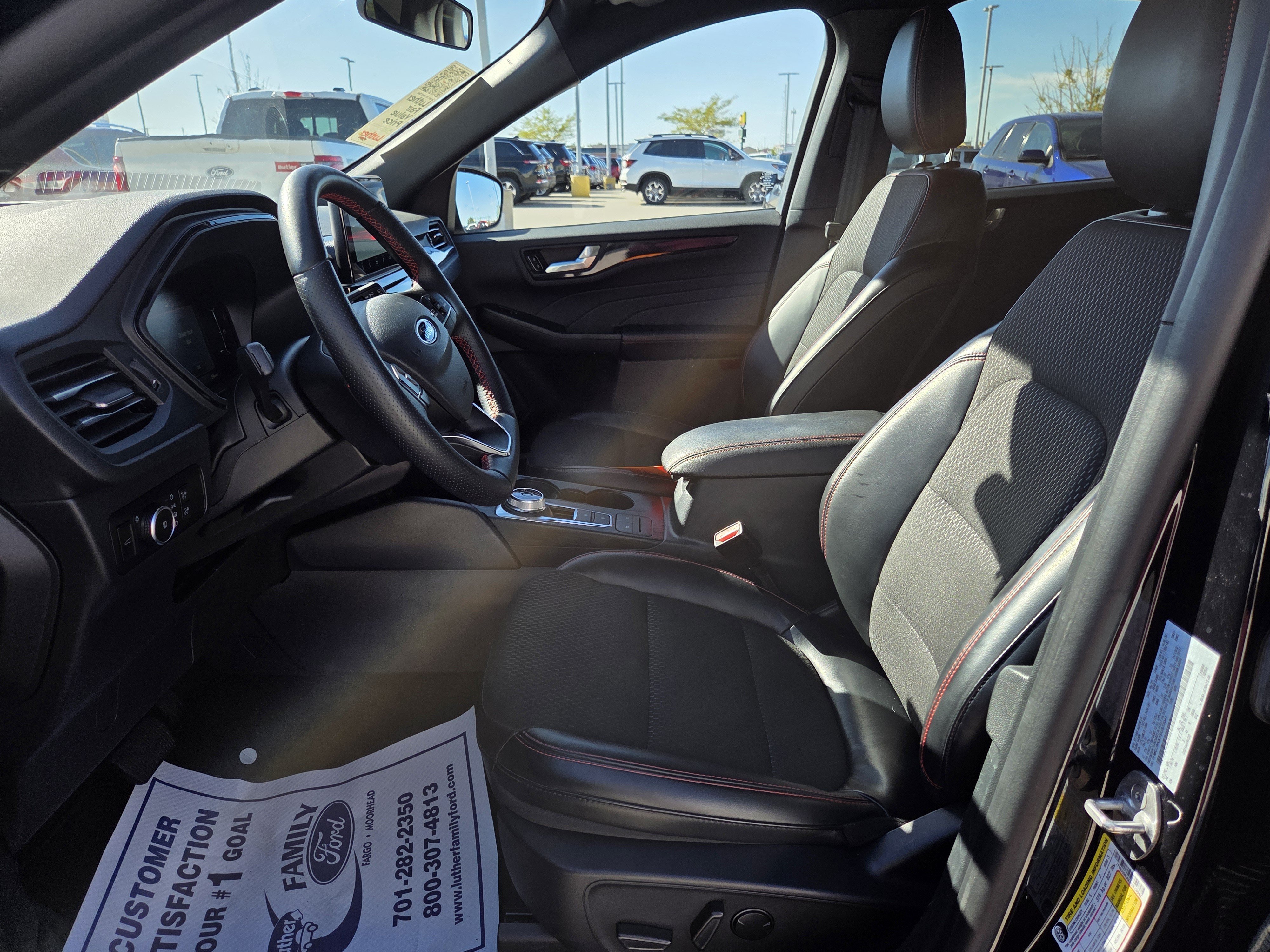 Certified 2025 Ford Escape ST-Line Select AWD/4WD image 19