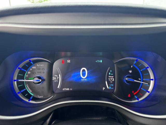 Used 2023 Chrysler Pacifica Touring-L FWD image 28