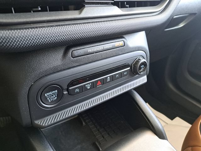Certified 2025 Ford Bronco Sport Outer Banks w/ Outer Banks Tech Package+ AWD/4WD image 12