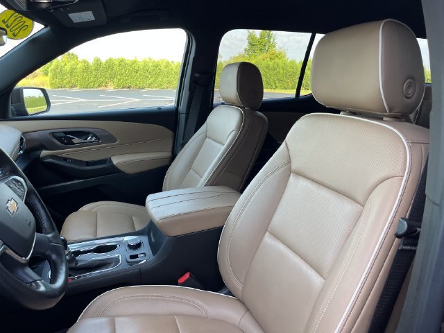 Used 2022 Chevrolet Traverse Premier w/ LPO, Floor Liner Package AWD/4WD image 14