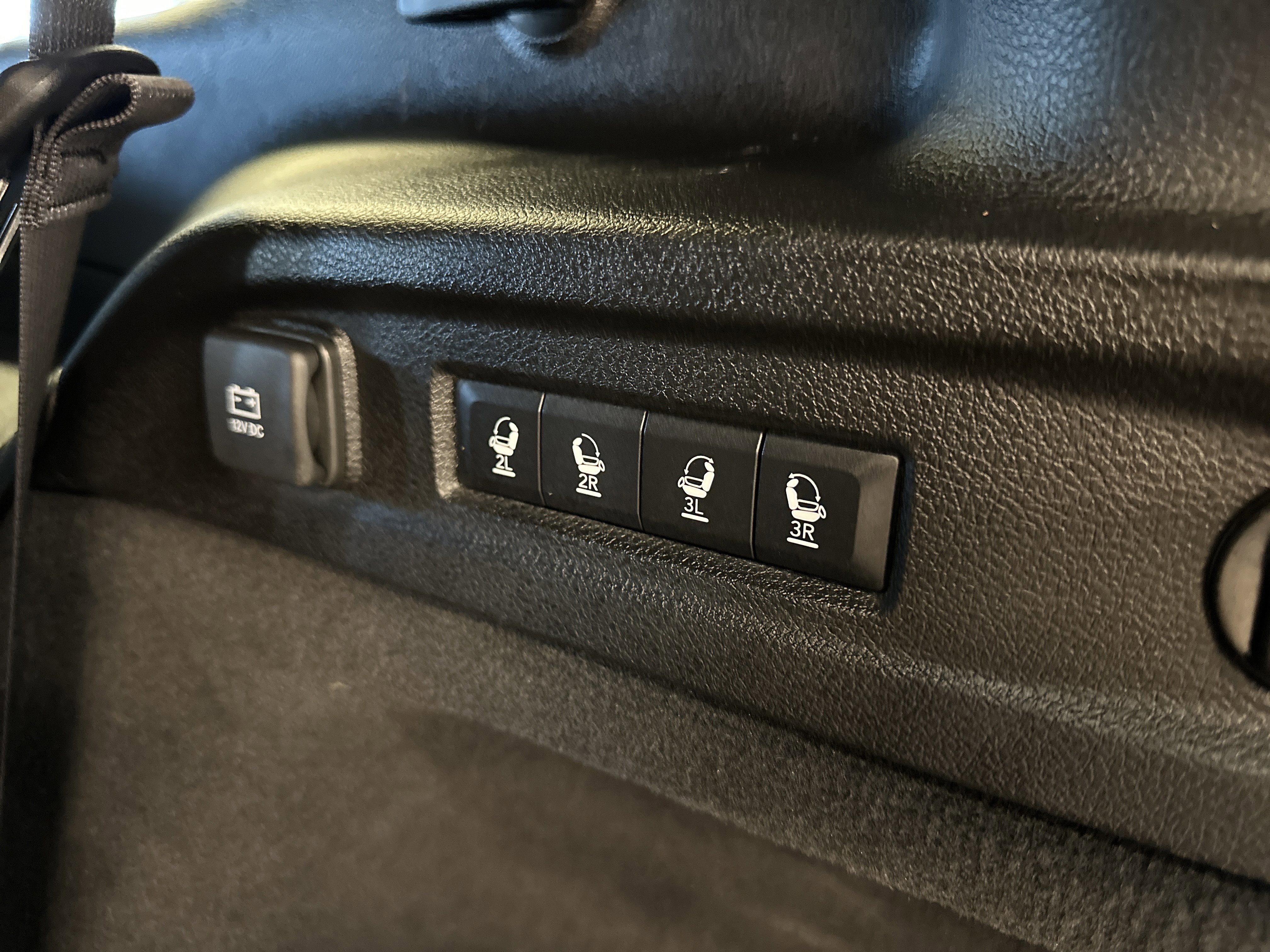 Used 2022 Jeep Grand Cherokee L Summit w/ Advanced Protech Group IV image 31