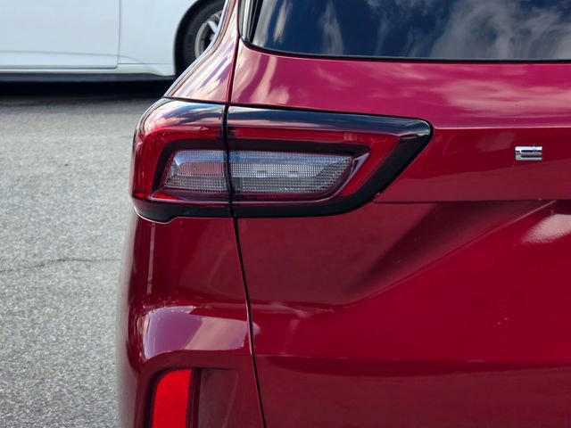 Certified 2025 Ford Escape ST-Line image 6