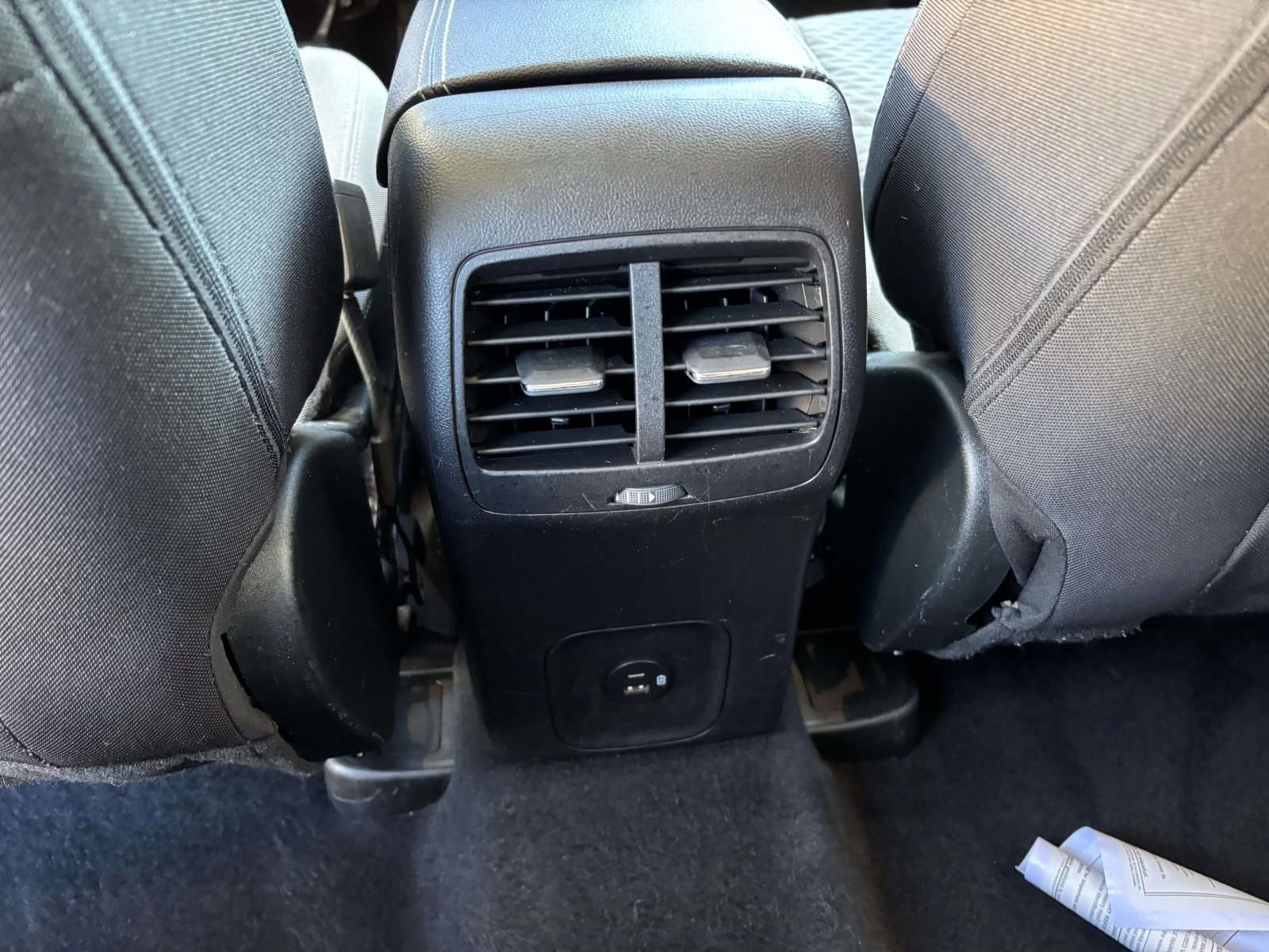 Certified 2022 Ford Escape SE w/ SE Sport Appearance Package image 34