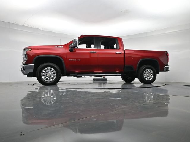 Used 2025 Chevrolet Silverado 2500 LTZ w/ LTZ Convenience Package AWD/4WD image 42