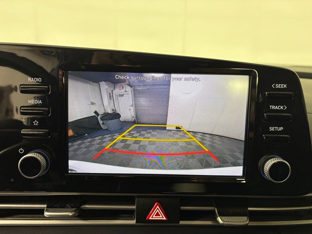 Used 2022 Hyundai Elantra SEL w/ Convenience Package image 17