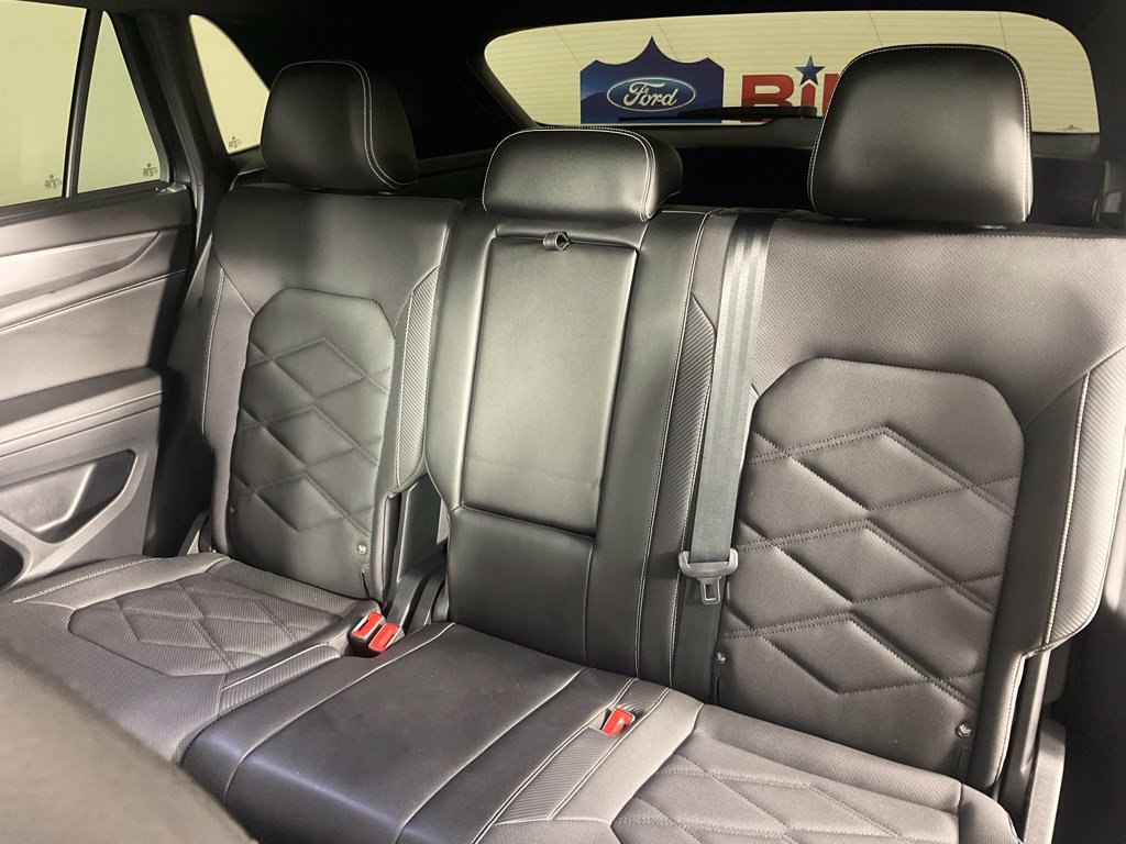 Used 2024 Volkswagen Atlas Cross Sport SE FWD image 16
