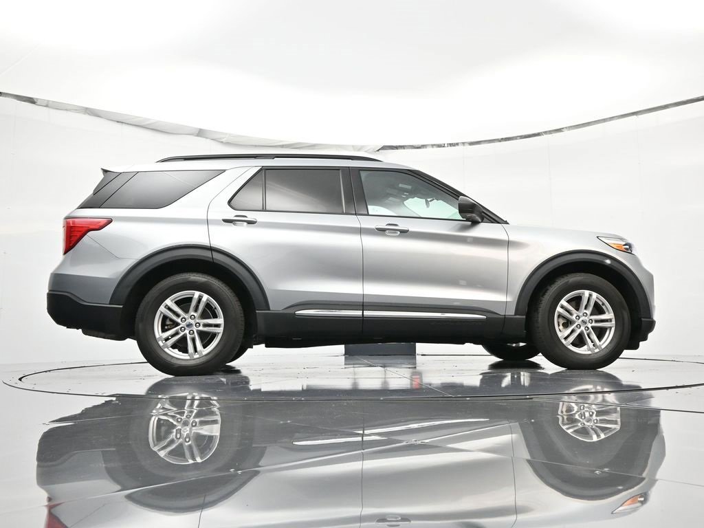 Certified 2022 Ford Explorer XLT image 18