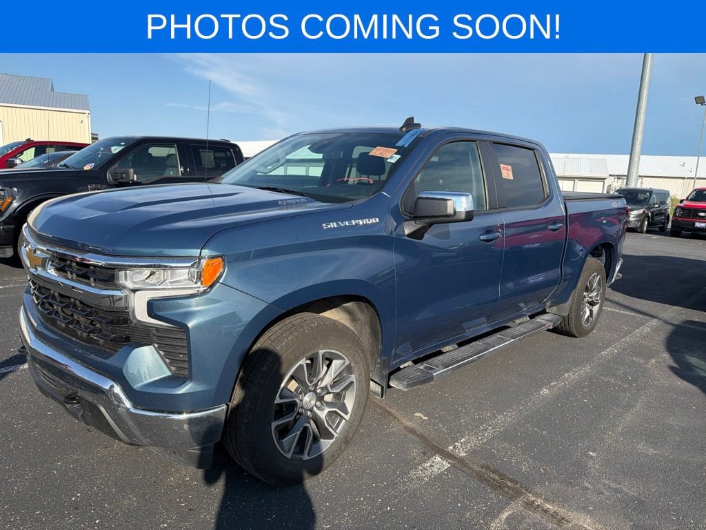 Used 2024 Chevrolet Silverado 1500 LT AWD/4WD image 2