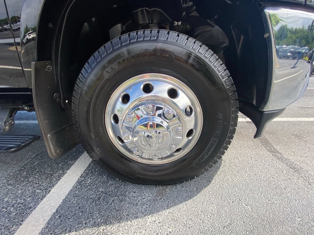 Used 2024 RAM 3500 Limited w/ Safety Group AWD/4WD image 28