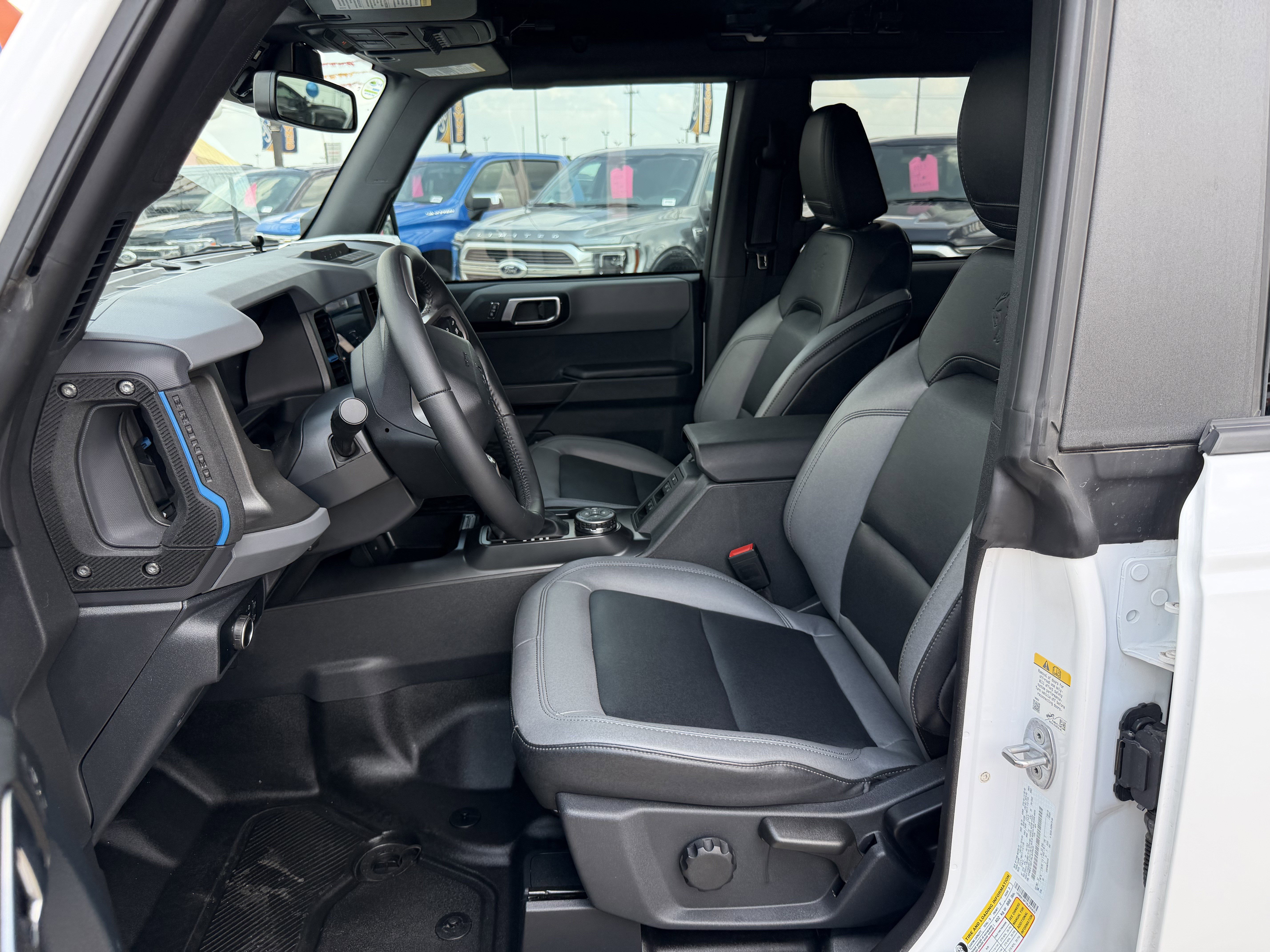 Certified 2024 Ford Bronco Black Diamond w/ Sasquatch Package AWD/4WD image 14