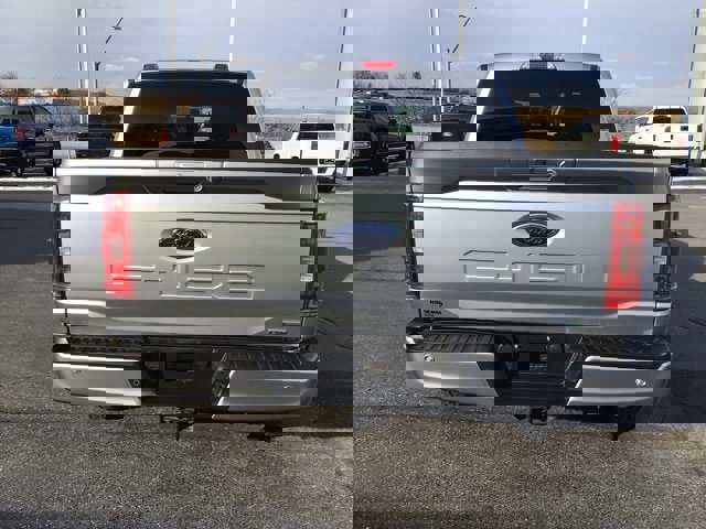 Certified 2022 Ford F150 XLT w/ Equipment Group 302A High image 4