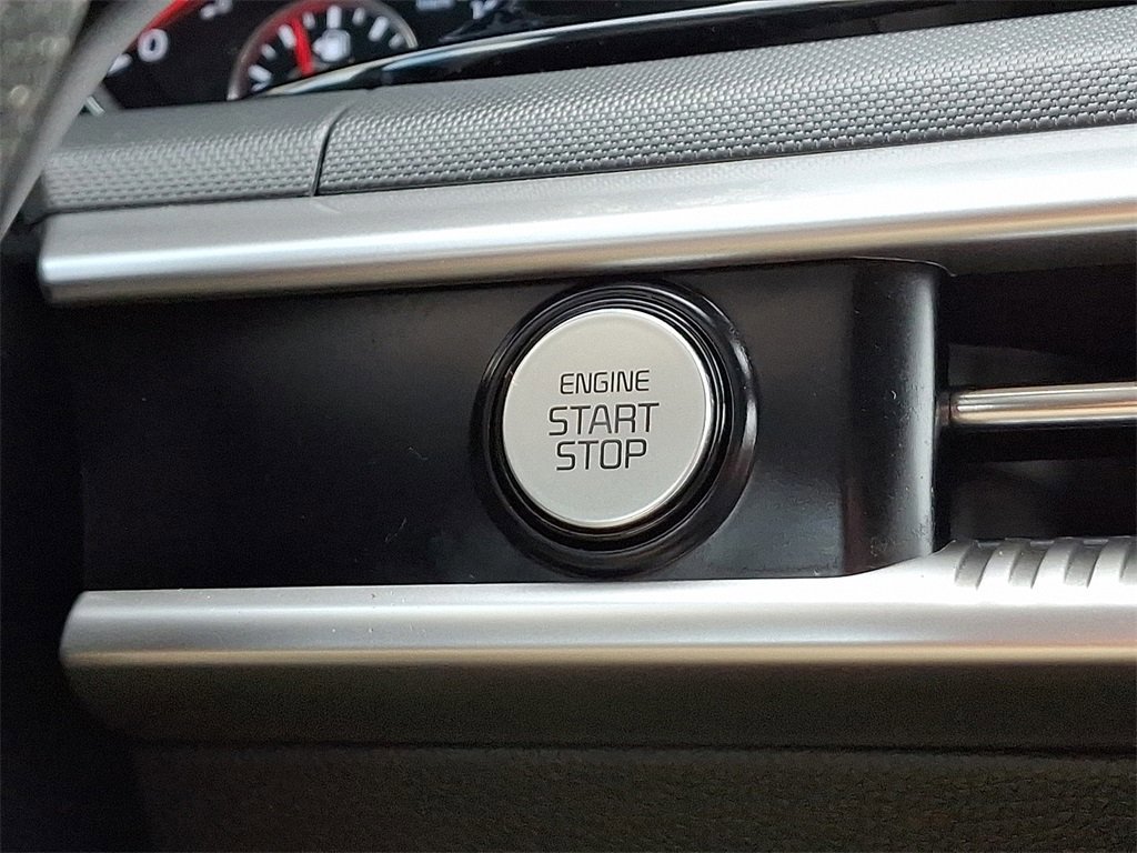Used 2023 Kia K5 LXS image 28