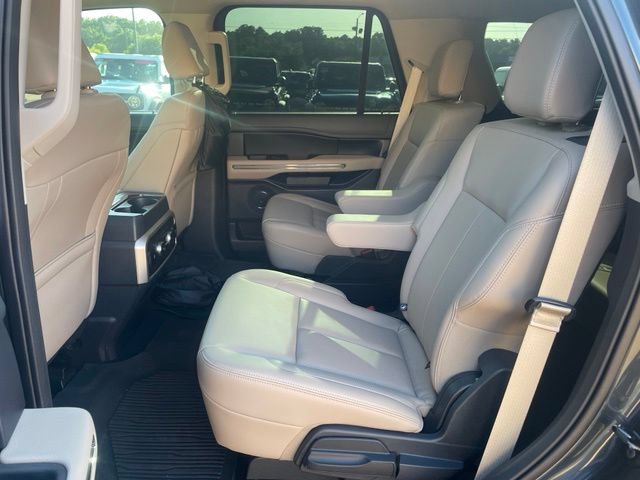 Certified 2024 Ford Expedition XLT RWD image 17