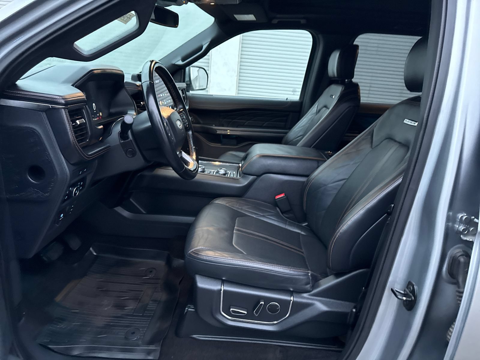 Certified 2023 Ford Expedition Platinum AWD/4WD image 9