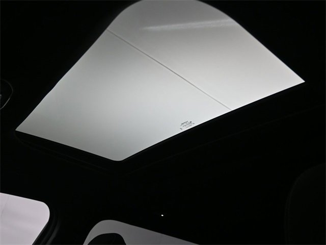 Used 2025 Jeep Grand Cherokee L Laredo w/ Luxury Tech Group I image 11