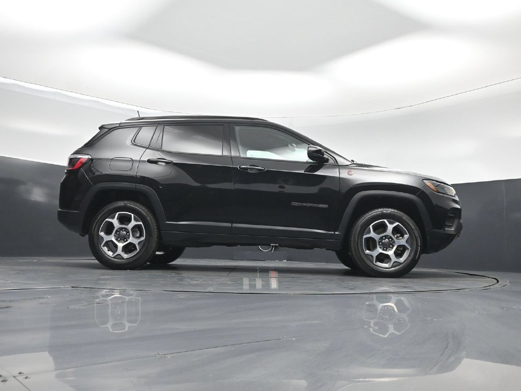 Used 2022 Jeep Compass Trailhawk AWD/4WD image 42