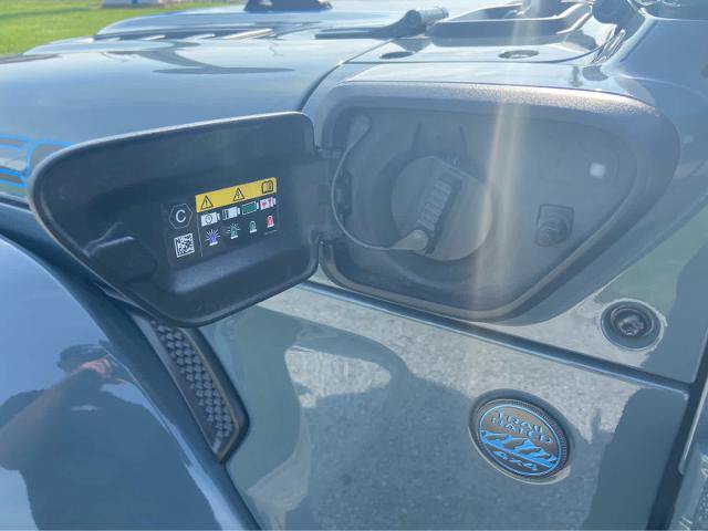 Used 2024 Jeep Wrangler Unlimited Rubicon 4xe AWD/4WD image 27