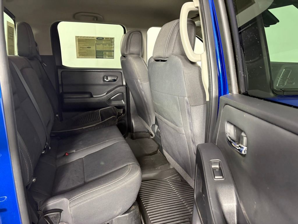 Used 2024 Nissan Frontier SV w/ SV Convenience Package image 33