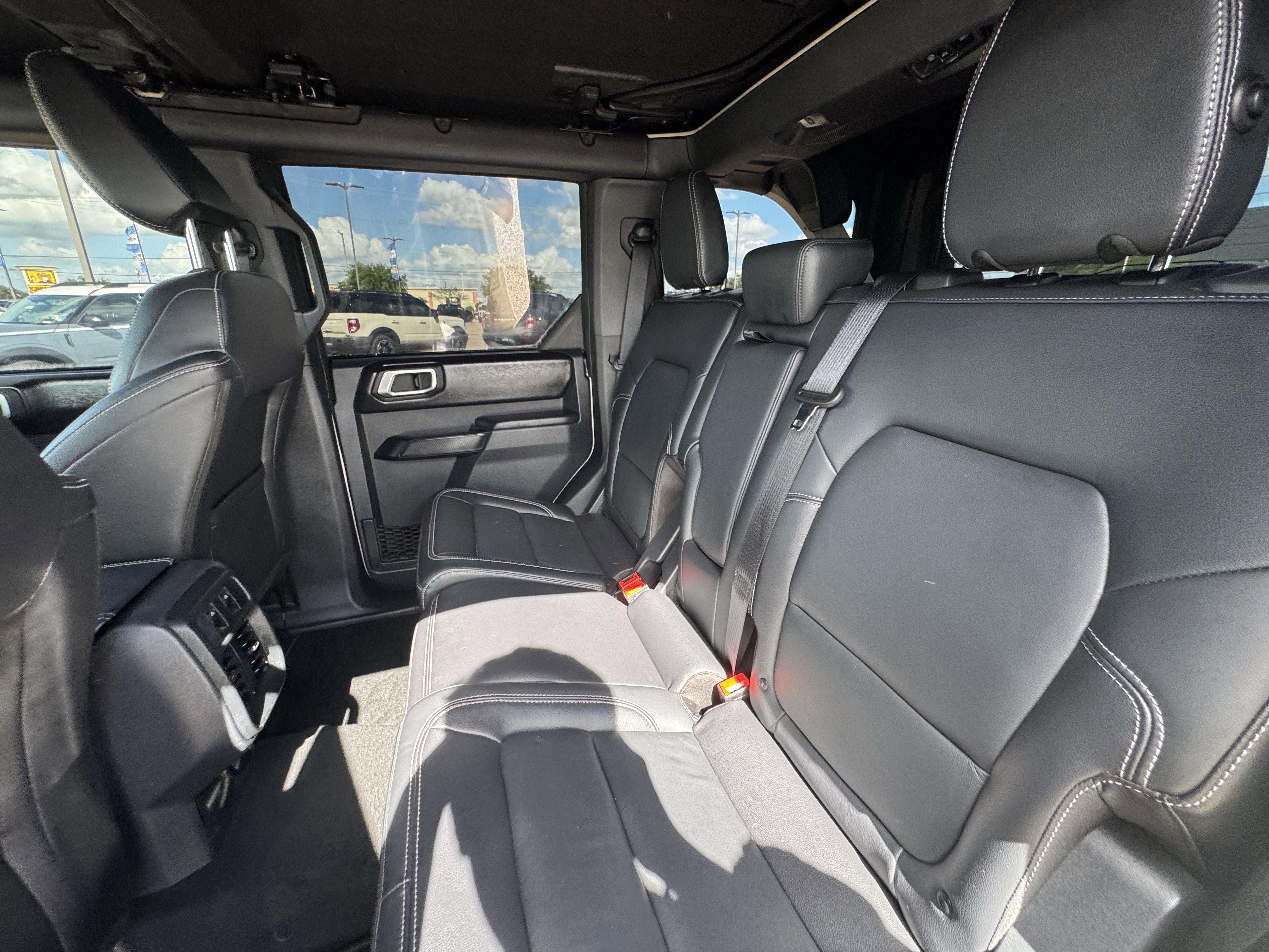 Certified 2025 Ford Bronco Outer Banks AWD/4WD image 26