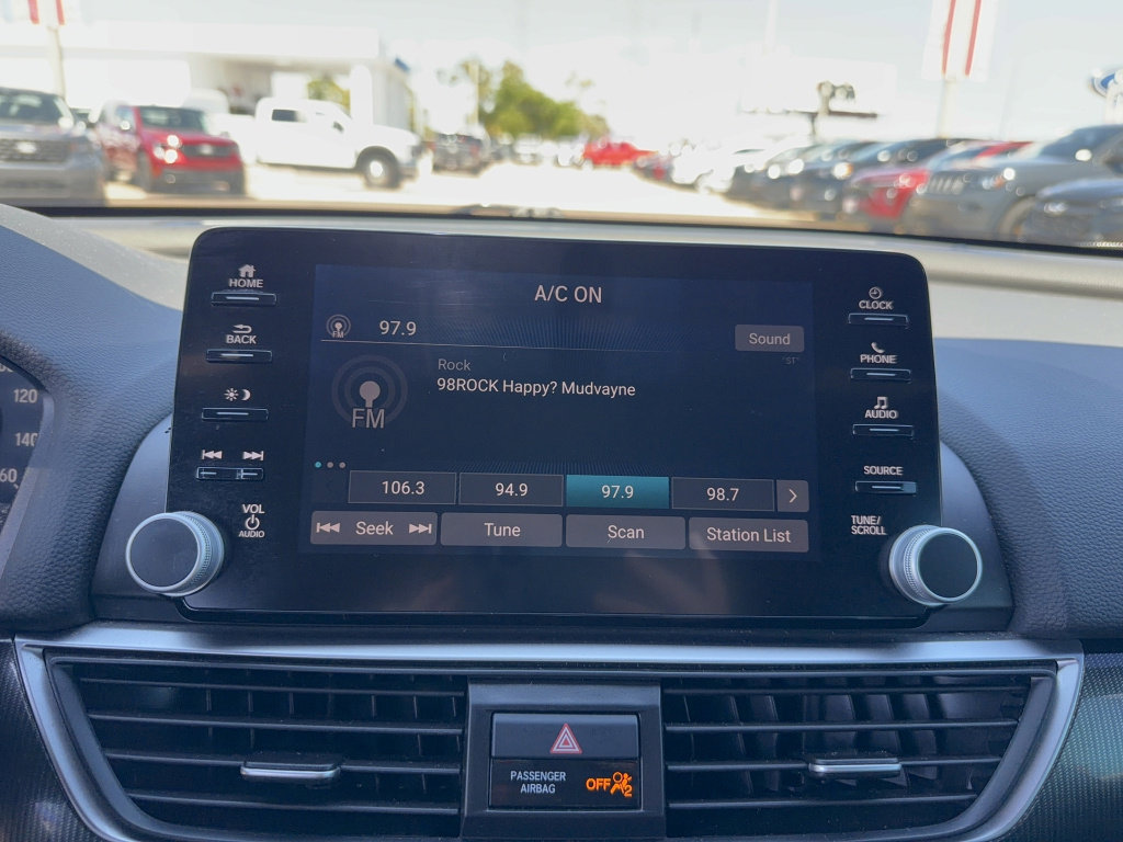 Used 2018 Honda Accord Sport image 19