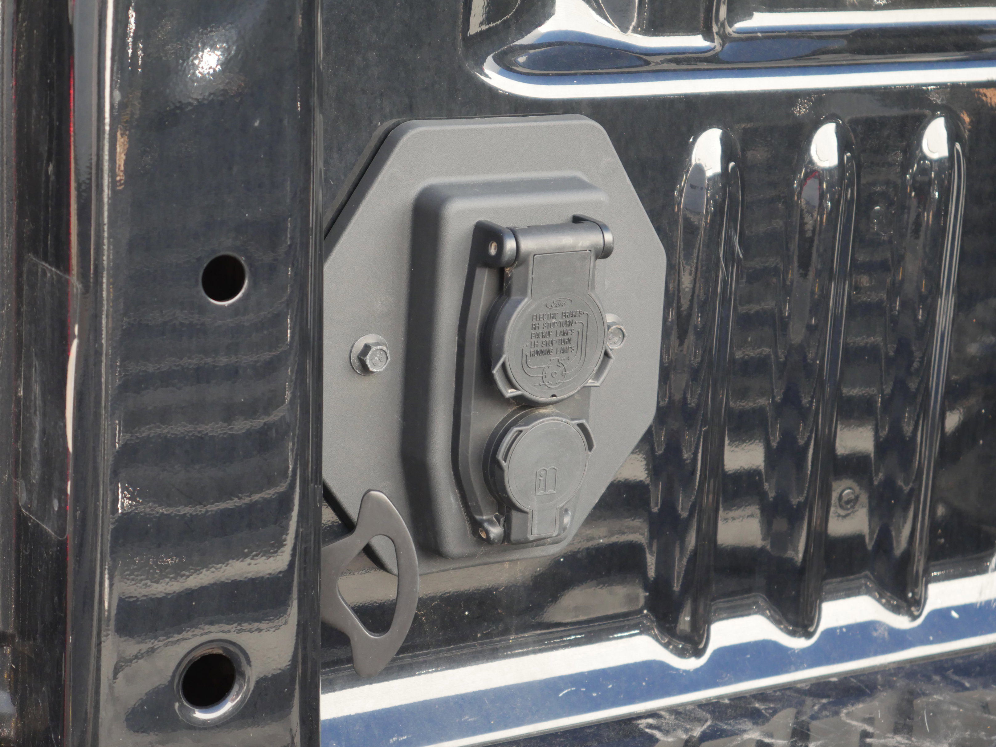 Certified 2024 Ford F350 Limited w/ FX4 Off-Road Package image 32