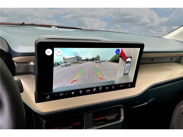Certified 2025 Ford Maverick Lariat w/ 4K Tow Package AWD/4WD image 17