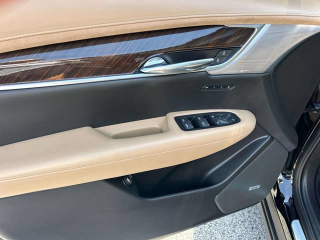 Used 2025 Cadillac XT6 Premium Luxury w/ Platinum Package AWD/4WD image 28