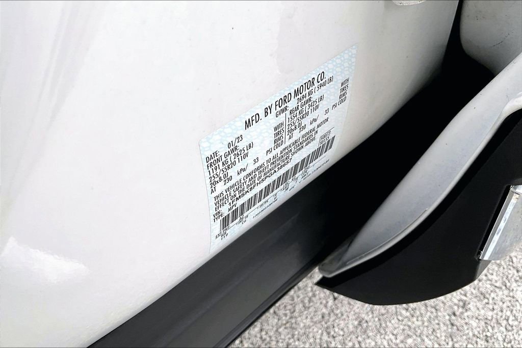 Certified 2023 Ford Explorer Limited w/ Limited Technology Package image 33