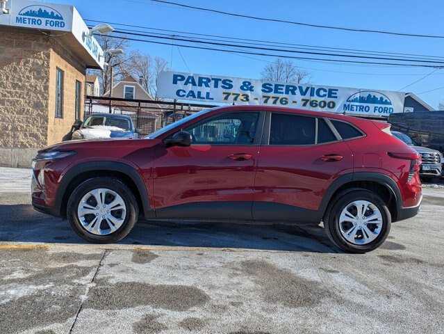 Used 2025 Chevrolet Trax LS FWD image 7