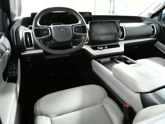 Certified 2025 Ford Expedition Max Active AWD/4WD image 4