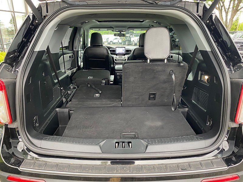 Certified 2023 Ford Explorer XLT w/ Equipment Group 202A AWD/4WD image 44