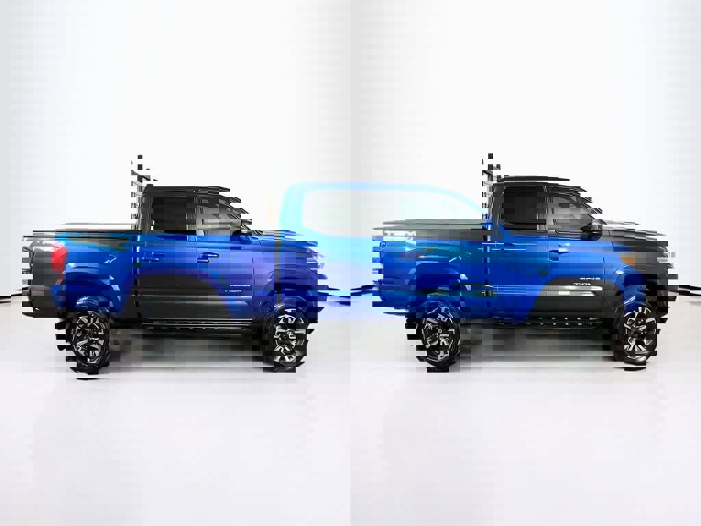 Used 2017 Toyota Tacoma 4x4 Double Cab image 6