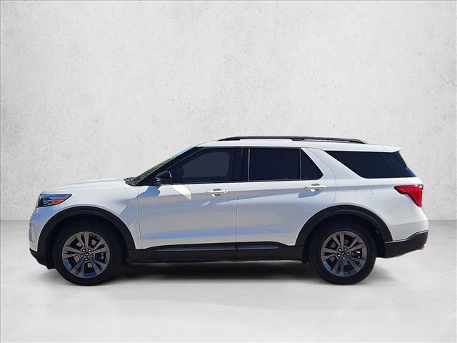 Certified 2022 Ford Explorer XLT w/ Equipment Group 202A image 9
