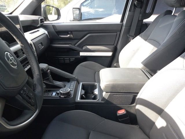 Used 2024 Toyota Tacoma TRD Off-Road AWD/4WD image 15