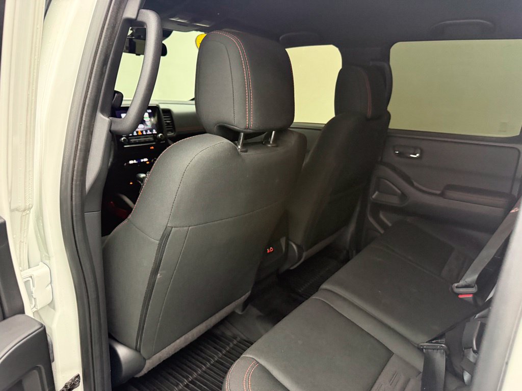 Used 2024 Nissan Frontier PRO-4X w/ Technology Package AWD/4WD image 35