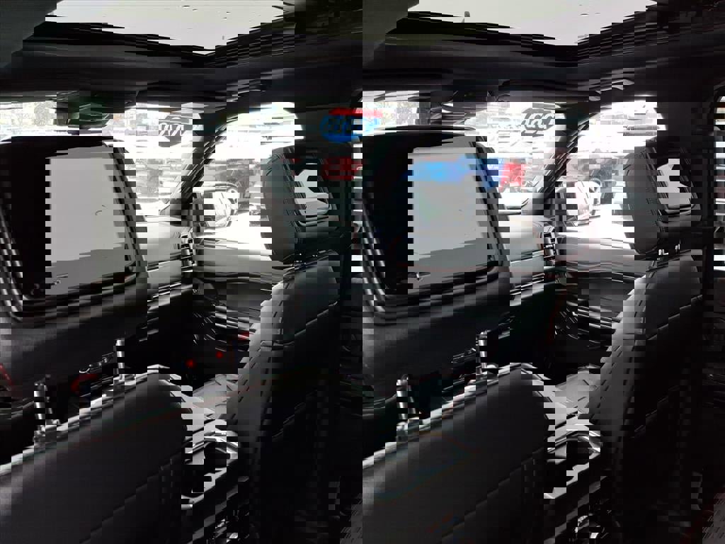 Certified 2020 Ford Expedition Limited w/ Equipment Group 303A image 16