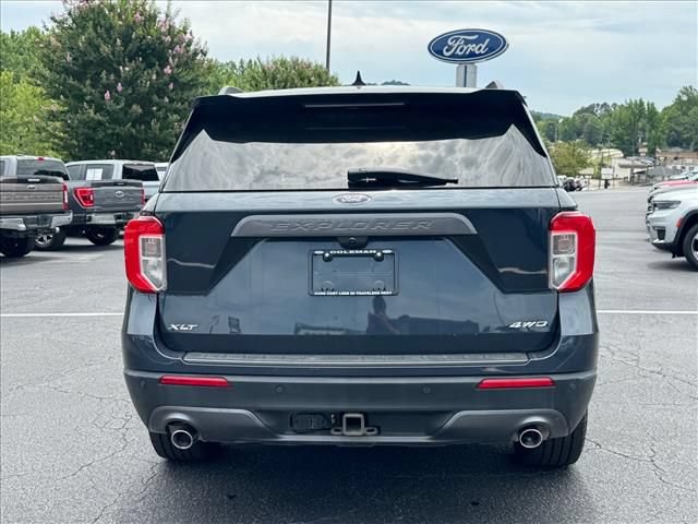 Certified 2022 Ford Explorer XLT w/ Equipment Group 202A AWD/4WD image 5