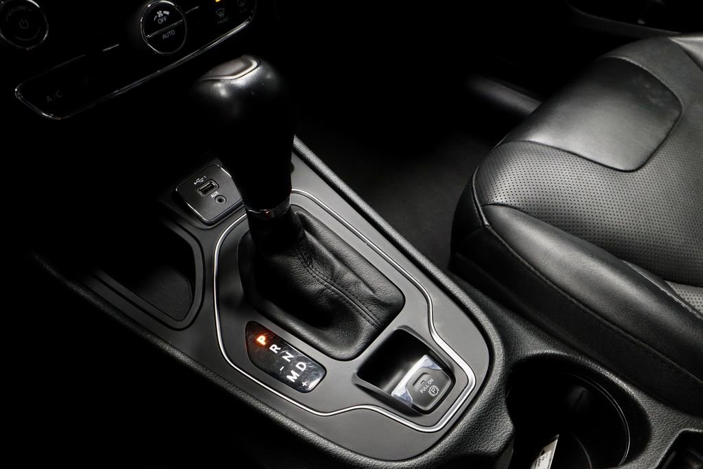 Used 2022 Jeep Cherokee Latitude Lux FWD image 33