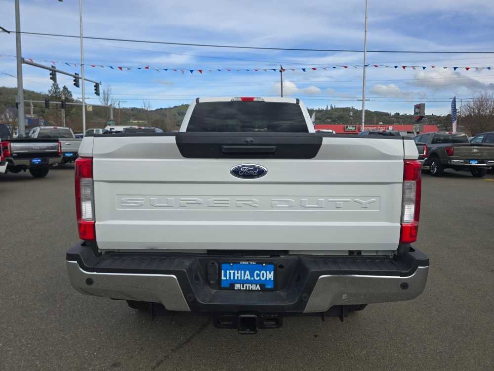 Certified 2017 Ford F350 XLT w/ XLT Value Package image 4