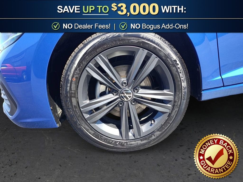 Used 2024 Volkswagen Jetta SE w/ Panoramic Sunroof Package FWD image 13