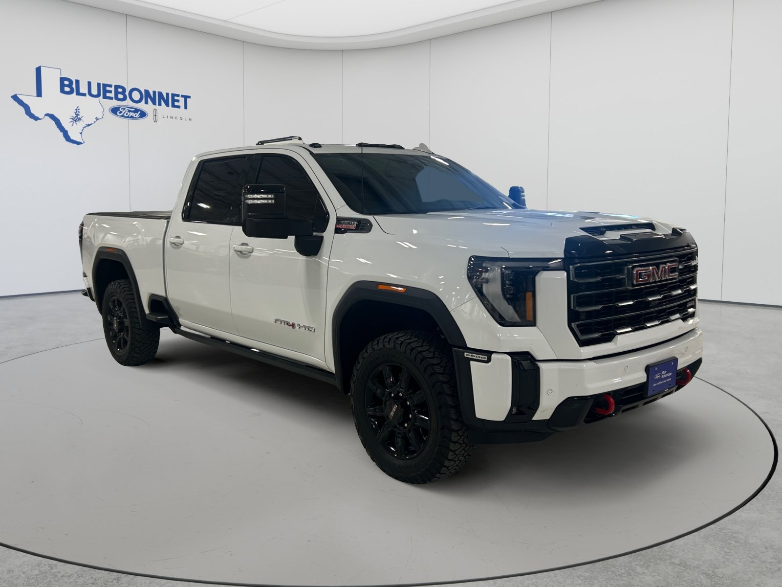 Used 2025 GMC Sierra 2500 AT4 w/ AT4 Premium Plus Package AWD/4WD image 3