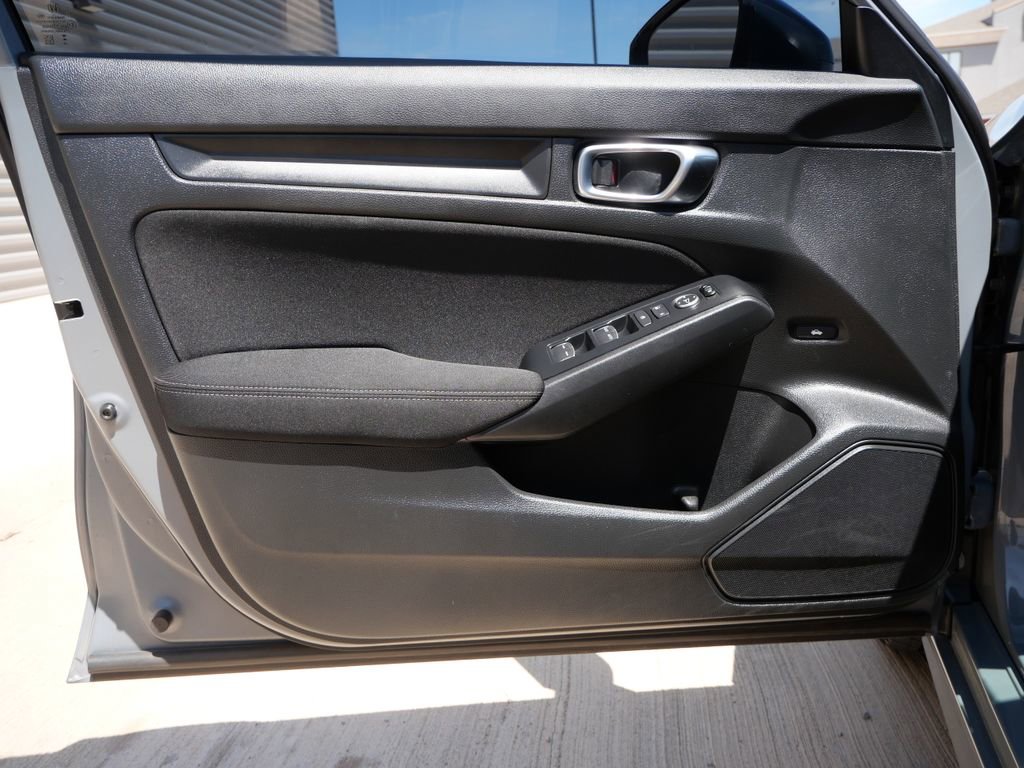 Used 2025 Honda Civic Sport image 17