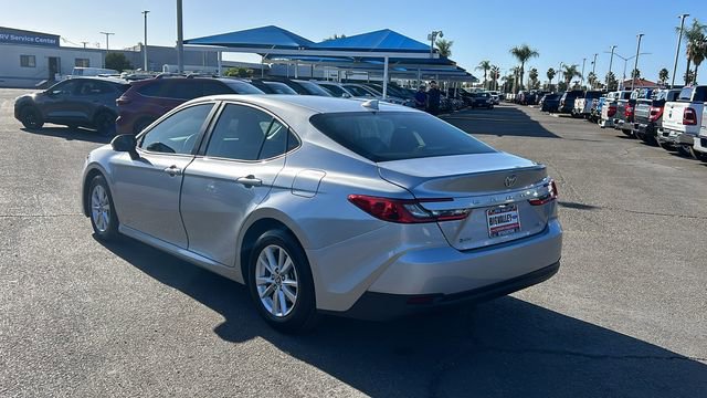 Used 2025 Toyota Camry LE image 5