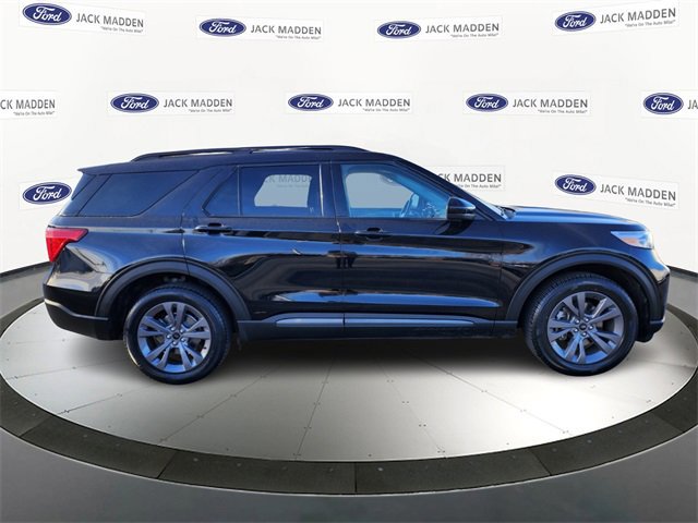 Certified 2022 Ford Explorer XLT w/ Equipment Group 202A image 2