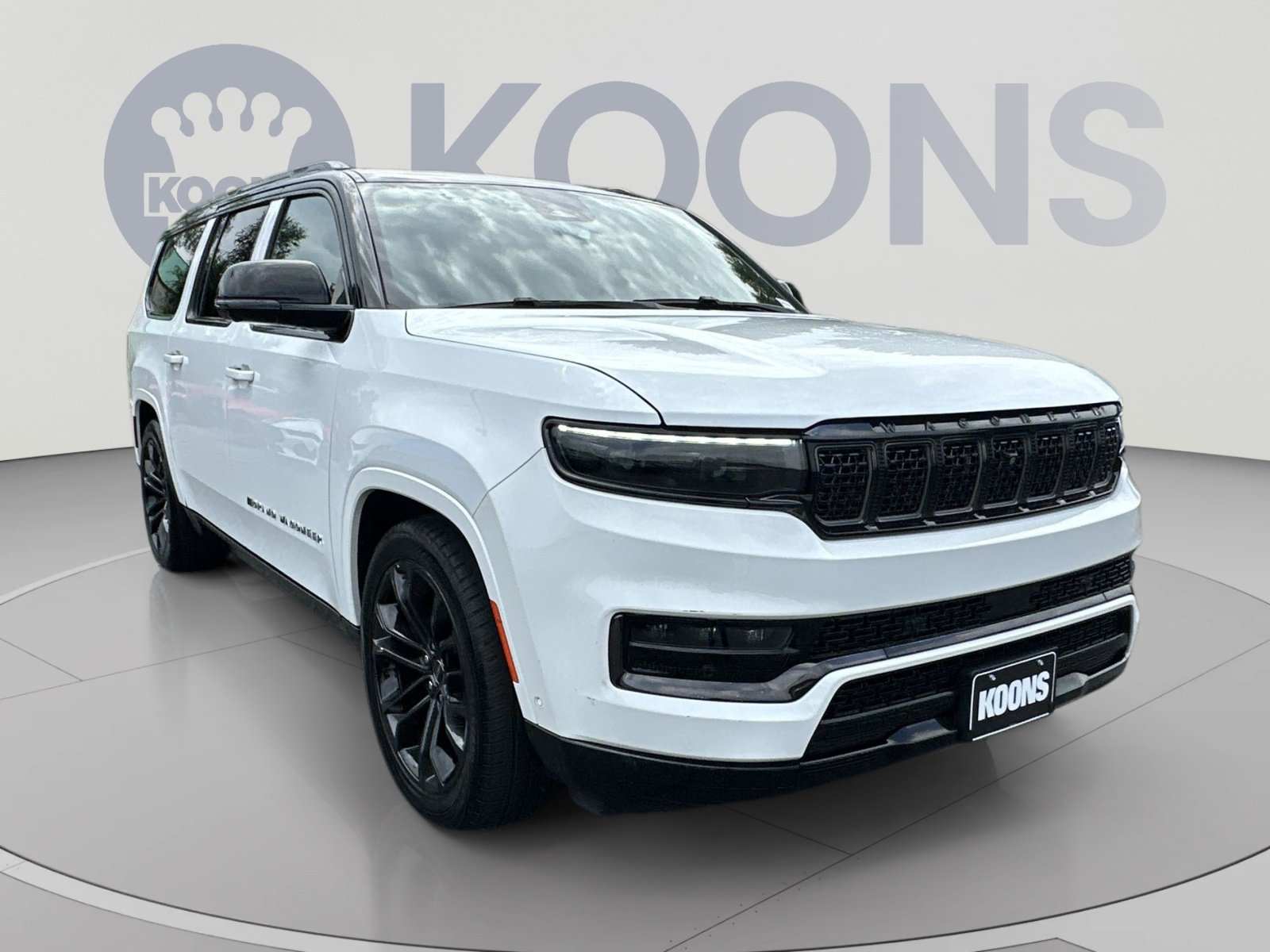 Used 2024 Jeep Grand Wagoneer L Series II w/ Quick Order Packagew 28T AWD/4WD image 2